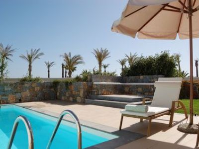 10 idées pour décorer son coin piscine