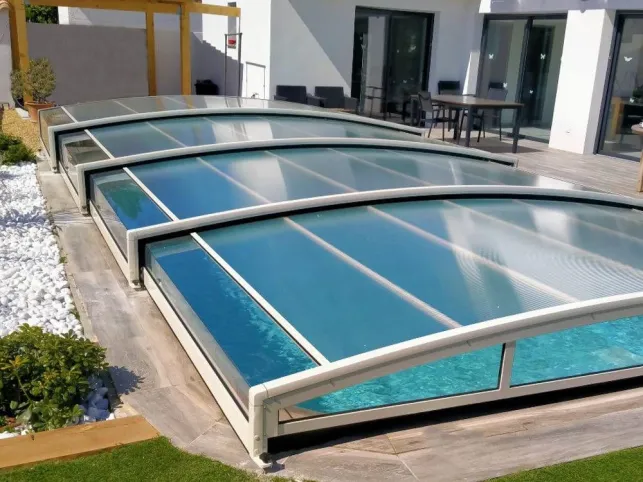 Abri piscine ultra bas Ambre