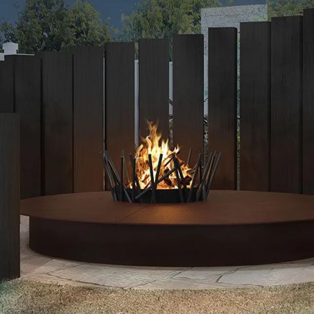 Une cheminée design pour vos aménagements extérieurs