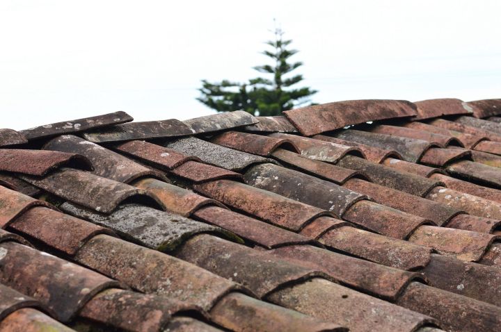 combien de temps pour refaire une toiture isoler plafond garage fermette puit lumiere bac acier prix