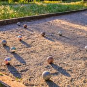 Comment construire un terrain de pétanque dans son jardin&nbsp;?