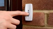 Comment installer une sonnette de porte&nbsp;?