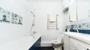 Décorer les murs d’une salle de bains