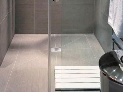 Douche à l'italienne en carrelage