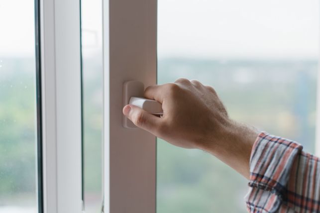 Durée de vie d’une fenêtre : savoir quand les changer ou les rénover