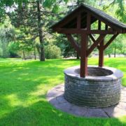 Forage d’un puits dans son jardin : prix & travaux