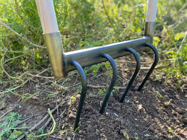 Utilisez le grelinette pour un bâchage optimal