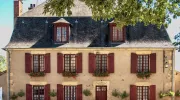 Isoler une maison ancienne par l’extérieur : les pièges à éviter