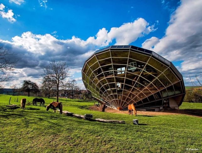 L'Héliodome, une maison solaire surprenante
