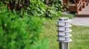 La borne lumineuse, un jardin bien éclairé