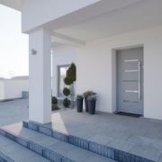 La porte en aluminium