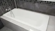 La pose d'une baignoire