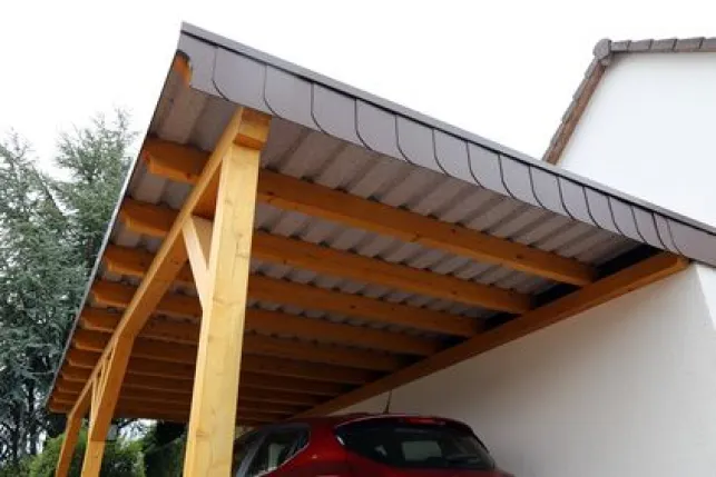 La toiture d’un carport