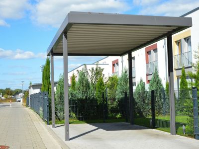 Le carport simple pour 1 voiture