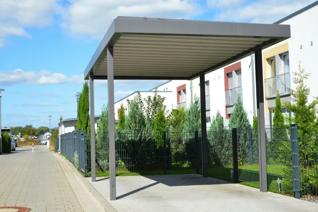 Le carport simple pour 1 voiture