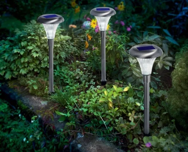 Les balises solaires pour jardin - En vente sur www.solairepratique.com