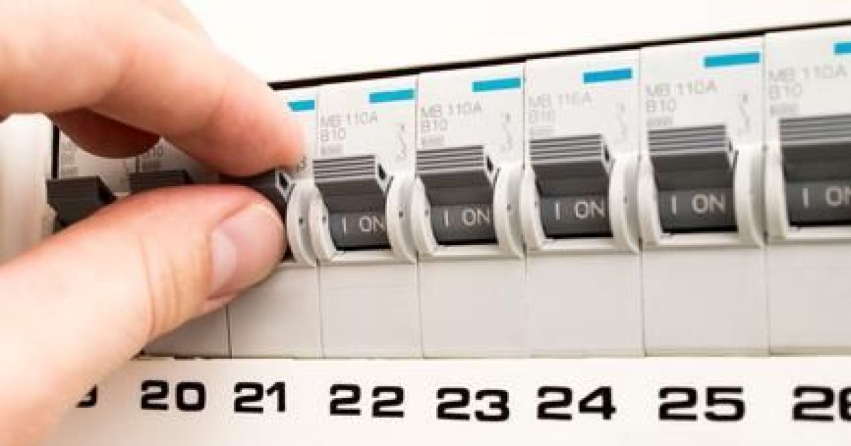 Les fusibles du tableau électrique différents types, fonctionnement, utilité
