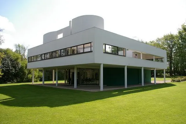 La villa Savoye, emblème du style Le Corbusier