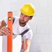 Les outils de traçage et de mesure en bâtiment