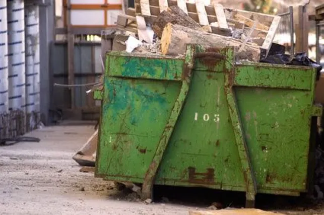 Location d'une benne pour travaux de gros œuvre