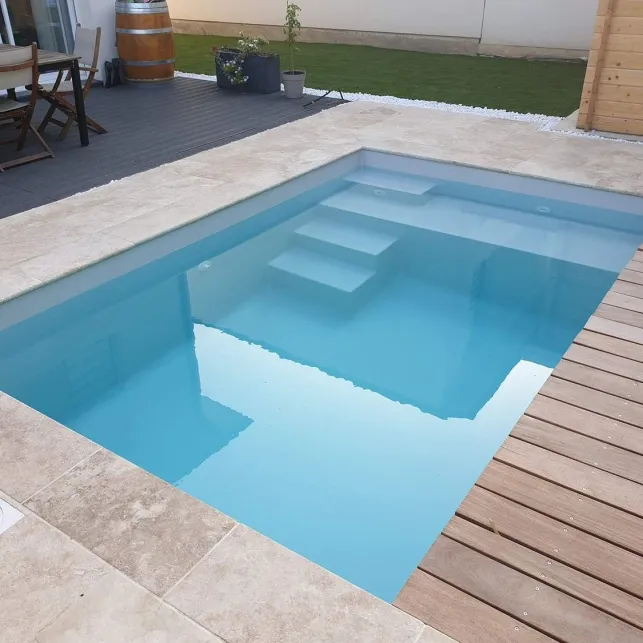 Personnalisez votre mini piscine avec un large choix d'équipements