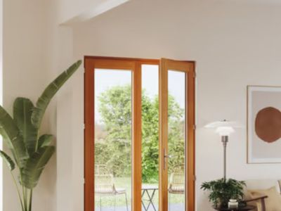 Tarifs 2025 : le prix d'une porte-fenêtre en bois