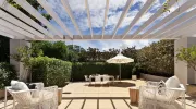 Pergola en PVC : pourquoi et comment la choisir&nbsp;?