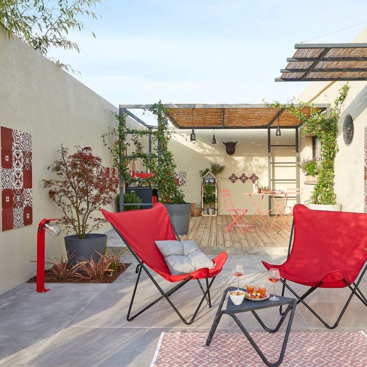 Une pergola personnalisable en aluminium Une pergola personnalisable en aluminium