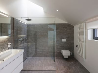 Peut-on poser du parquet dans une salle de bain ?