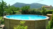 Piscine hors-sol en bois :  guide d’achat pour bien la choisir