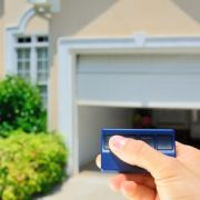 Porte de garage électrique avec télécommande