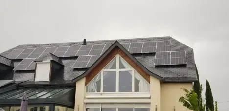 Panneaux photovoltaïques sur toiture