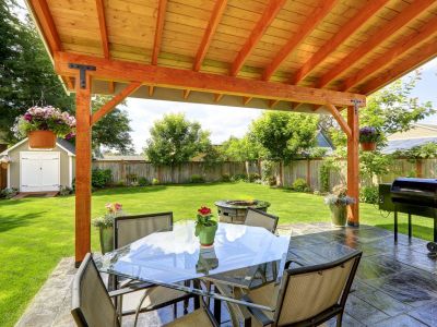 Quelle hauteur pour une pergola ?