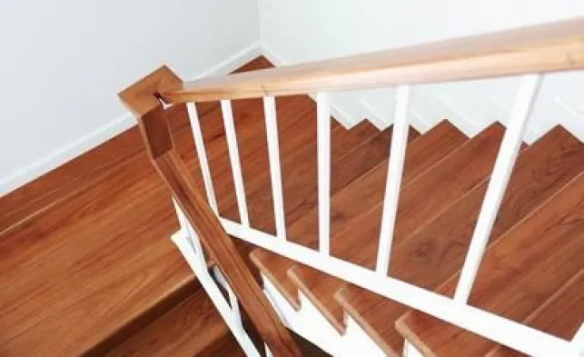 Quelle largeur minimale d’escalier pour un monte escalier ?