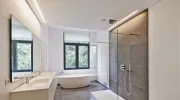 Rénover une salle de bain en installant une douche à l'italienne