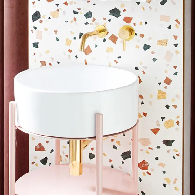 Une salle de bain tendance en terrazzo