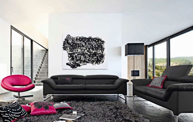 Ce mélange de couleurs apportera une touche de vivacité à ce salon moderne et sophistiqué. © Roche Bobois