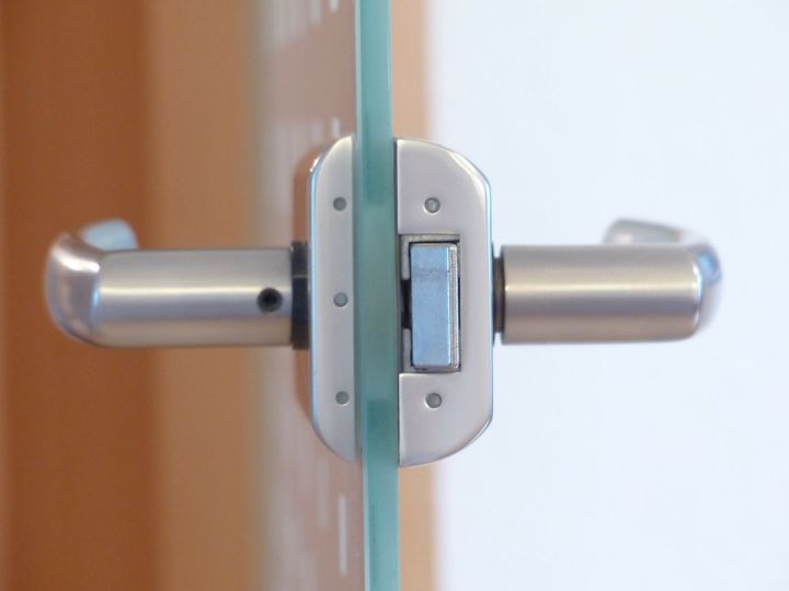Schéma d’une serrure de porte Schéma d’une serrure de porte