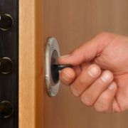 Serrures de porte : les différents systèmes de verrouillage