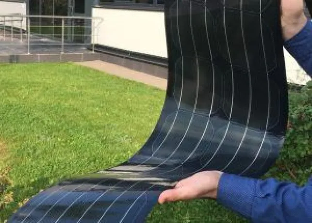 Le silice amorphe permet de donner une certaine flexibilité aux panneaux solaires