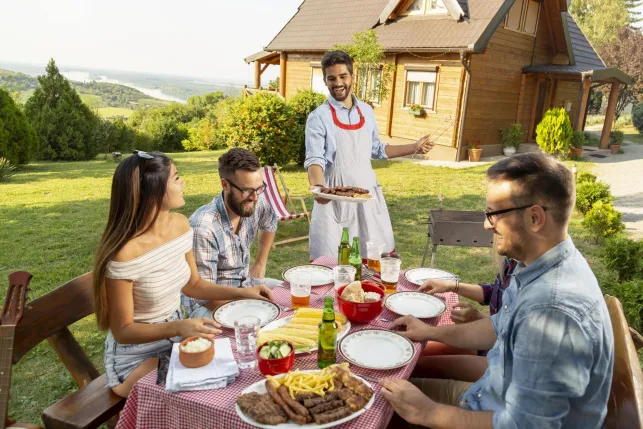 Table de jardin : choisissez le bon style