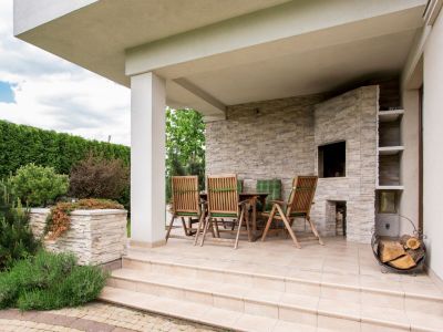 Vous n'en croirez pas vos yeux de l’efficacité de ces solutions naturelles pour le nettoyage de votre terrasse !