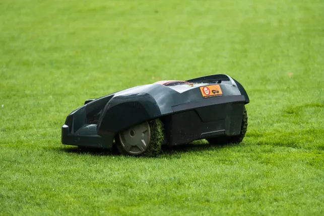 Tondre sa pelouse à l'aide d'un robot