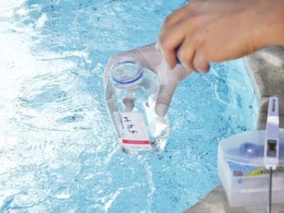 Traitement d’une piscine à l’oxygène actif