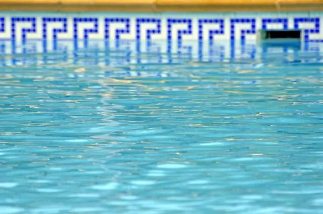 Traitement d'une piscine au brome