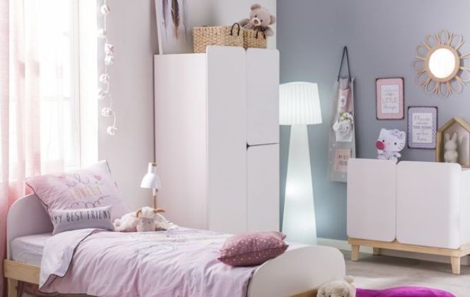 Une chambre d'enfant bien aménagée pour une petite fille.  © Alinea