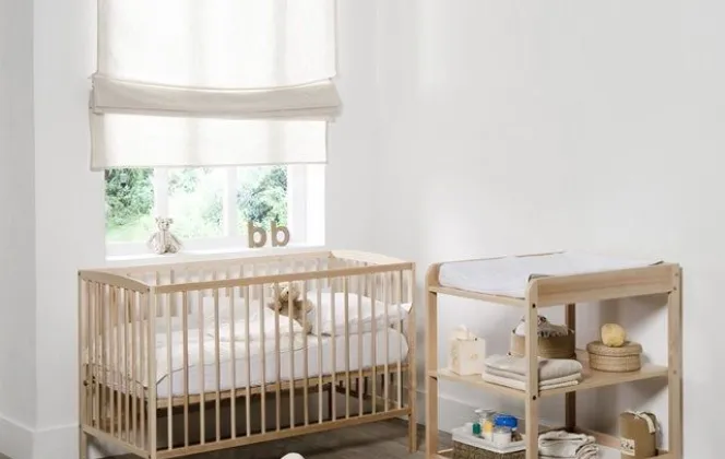 Une décoration naturelle pour cette chambre de bébé  © La Redoute